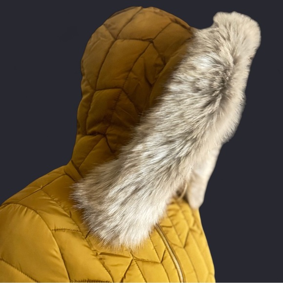 NWT Quilted Puffer Jacket w/ Faux Fur Hood
SM/MED/LG Available! - Picture 12 of 12